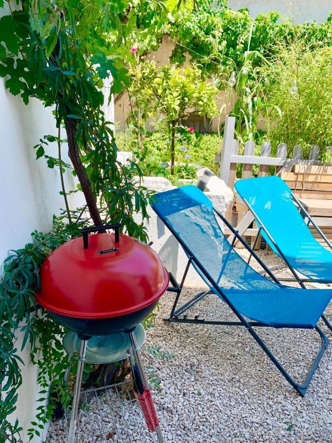 Haut De Villa Entre Mer Et Campagne Hyères Екстериор снимка